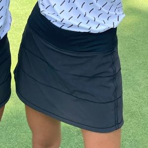 Lululemon size 4 *tall black skirt
